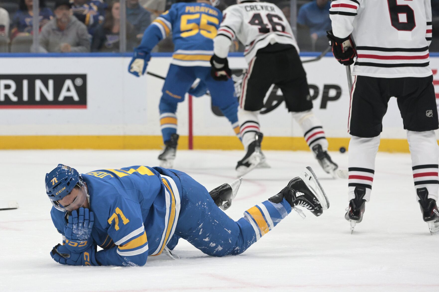 The 最新杏吧原创 Blues host Chicago Blackhawks